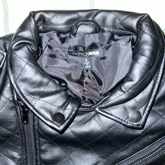 leather jacket - Picture 2 of 3
